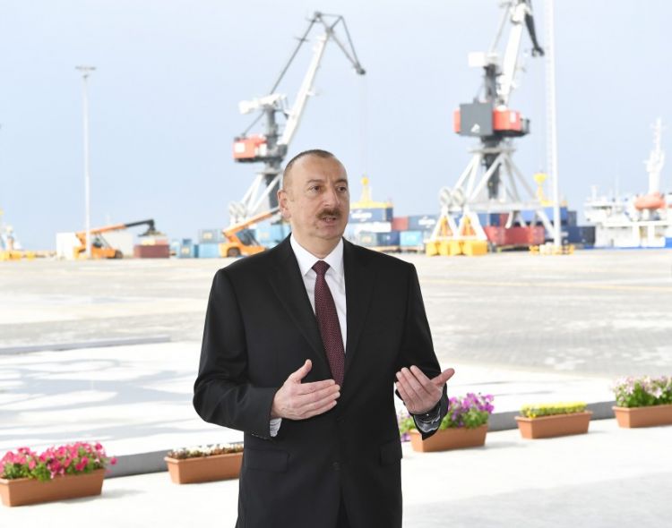 İlham Əliyev Dəniz Ticarət Limanı Kompleksində - FOTOLAR
