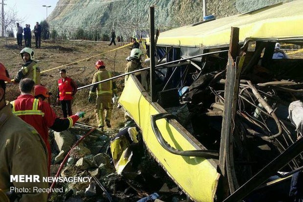 Avtobus qəzaya uğradı: 8 ölü, 28 yaralı - TEHRANDA (FOTO)