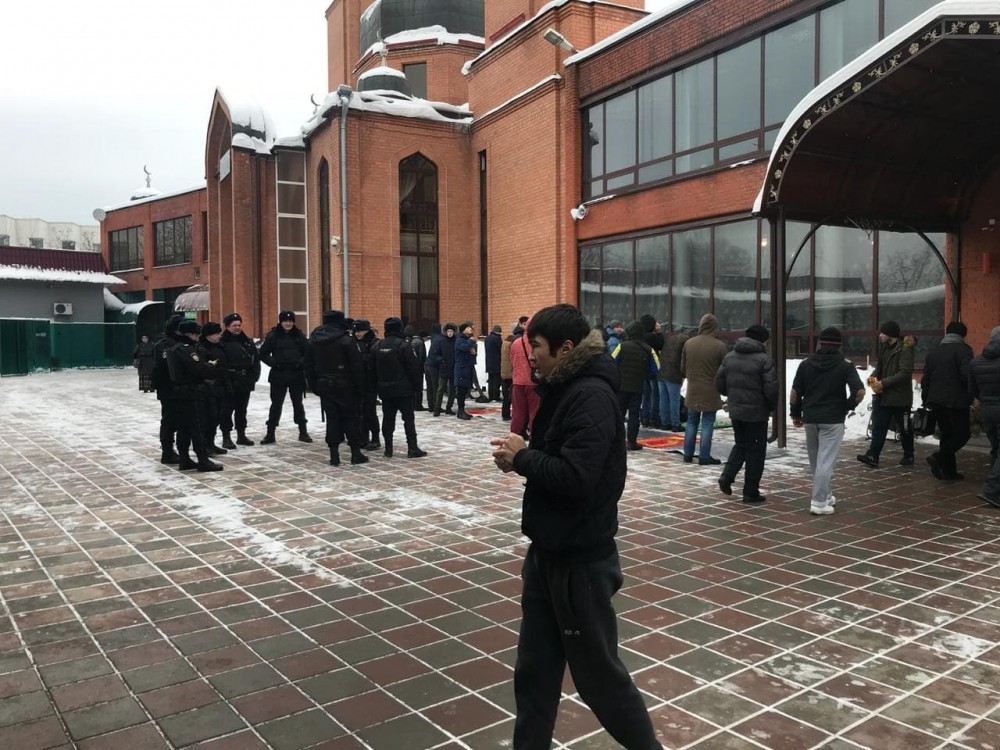 Azərbaycanlı dindarların Moskvada toplaşdığı yeganə məscid BAĞLANDI