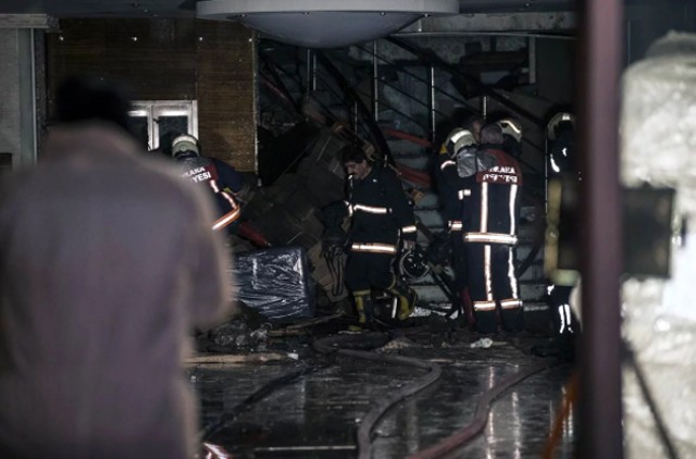 Ankarada fabrik yandı - 5 suriyalı öldü - FOTOLAR