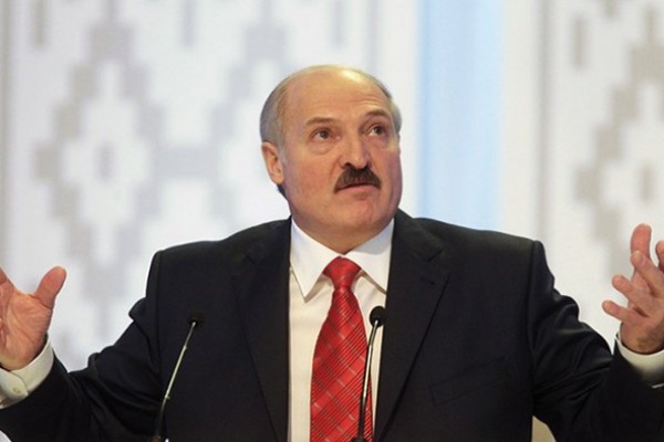 Lukaşenko Rusiyaya qarşı çıxdı: rubldan istifadənin əleyhinəyəm