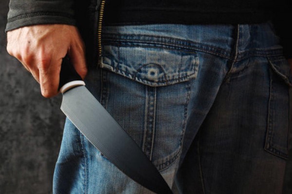 59 yaşlı kişi həmyerlisini bıçaqladı 