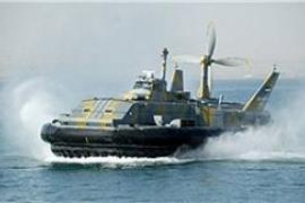 İran hərbi dəniz təlimlərinə başladı 