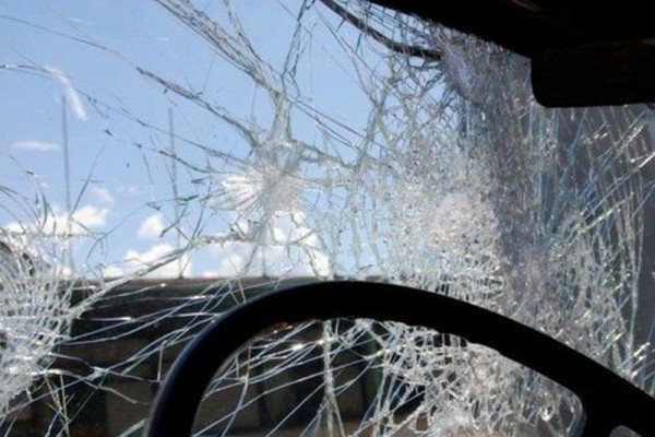 Maşın aşdı - 4 nəfər yaralandı, sürücünün həyat yoldaşı öldü