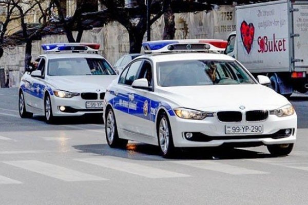 Yol Polisi avtoxuliqanlığa görə sürücünü saxladı - DYP ƏMƏKDAŞLARINI TƏKZİB ETDİ (FOTO)