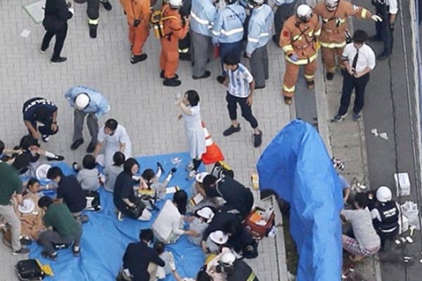 Yaponiyada məktəblilərə HÜCUM: 16 nəfər bıçaqlandı... (VİDEO)