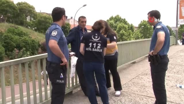 Azərbaycanlı kişi polislərin gözü önündə özünü bıçaqladı - (FOTO- VİDEO)