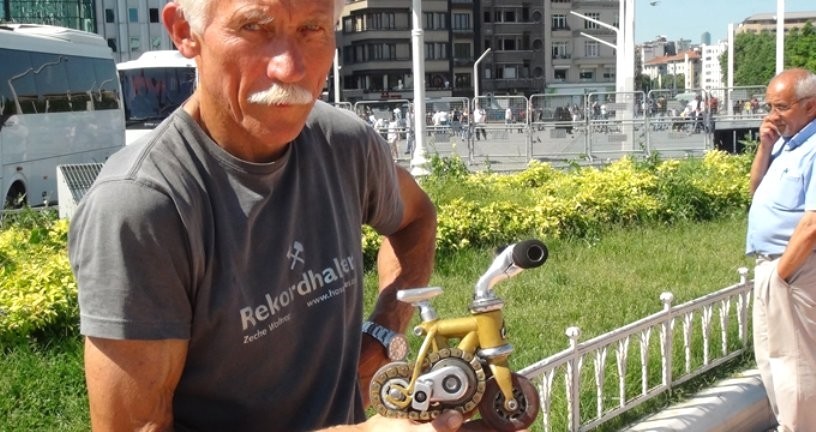 Rus turist 2000 manatlıq velosipediylə hər kəsi təəccübləndirdi - FOTO+VİDEO