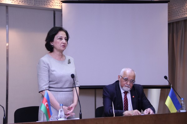 AzMİU ilə Kiyev Universiteti arasında anlaşma Memorandumu imzalandı - FOTO