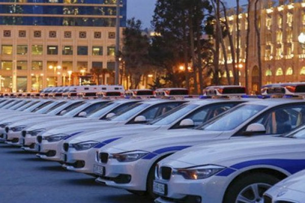Bakıda polis “BMW” və "FIAT"ları  5 minə SATILDI