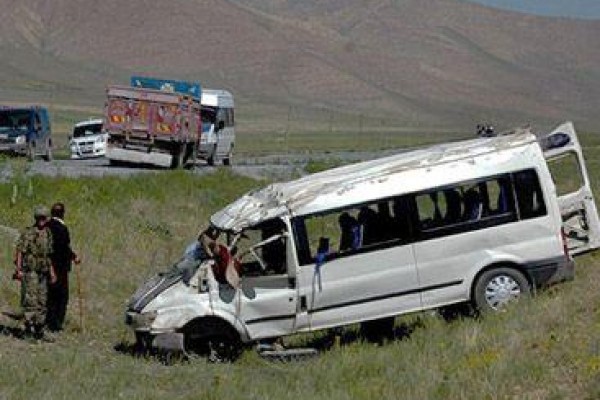 Masallıda yük maşını mikroavtobuslar toqquşdu - 8 nəfər öldü