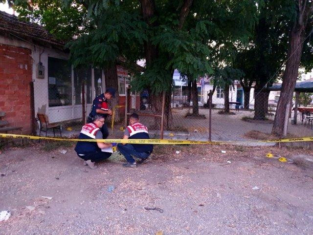 Qəssablar arasında qiymət üstündə bıçaqlanma: iki nəfərin vəziyyəti ağırdır - FOTO