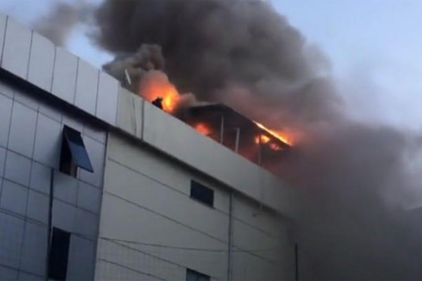 Ankarada fabrik yanır 