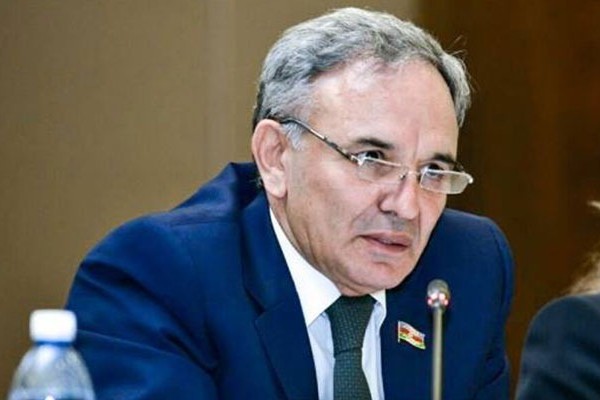 “Bizim jurnalistika ölkədə baş verən olayları operativ cəmiyyətə ötürür" - Əflatun Amaşov