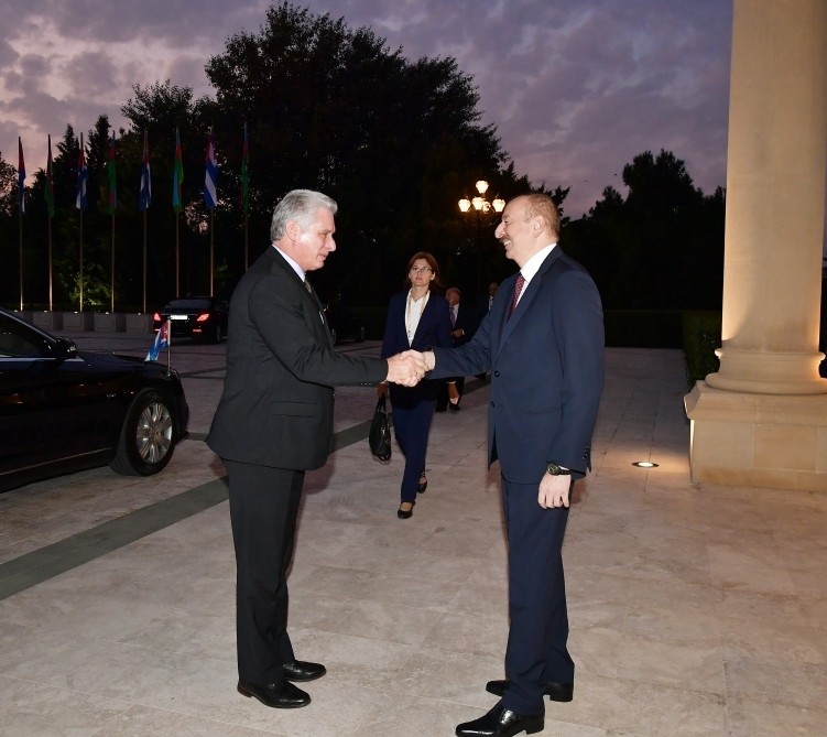 İlham Əliyev Kubanın Prezidenti ilə görüşüb - YENİLƏNİB (FOTOLAR)