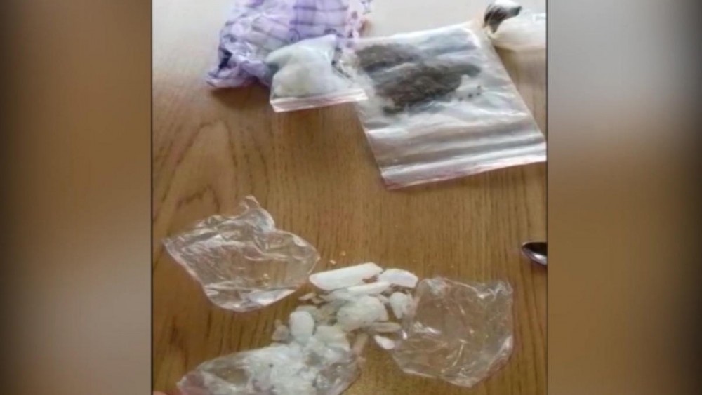 Cəlilabadda narkotik satan şəxslər saxlanılıblar (Foto)