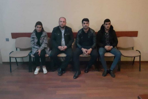 Qazaxda dələduz "jurnalist"lər saxlanıldı - FOTOLAR