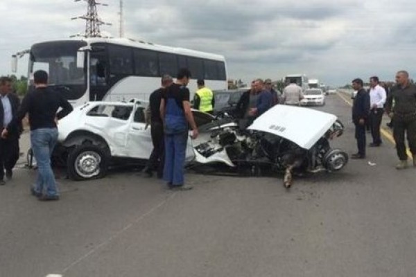 Bakı-Qazax yolunda dəhşətli qəza - 2 nəfər öldü, 5-i yaralandı
