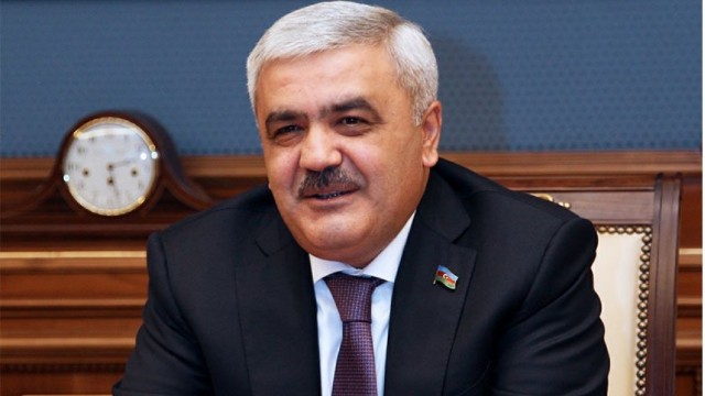 Rövnəq Abdullayev yenidən prezident seçildi 