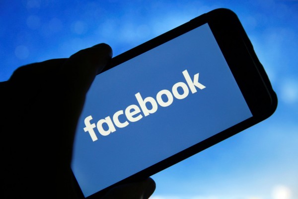 Myanmada hərbi xunta "Facebook"u yasaqladı