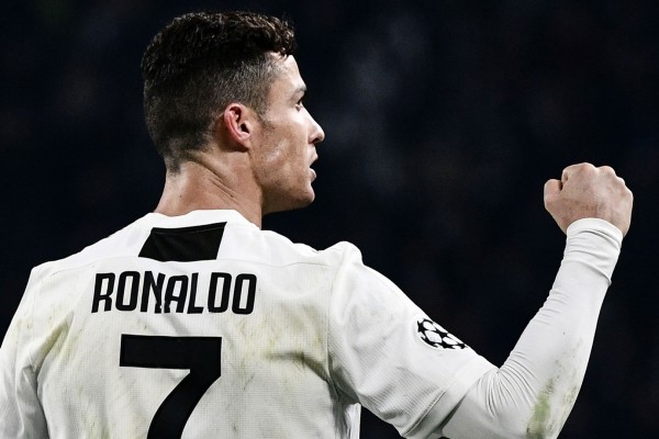 Ronaldonun "Instagram"dan qazandığı gəlir açıqlandı 