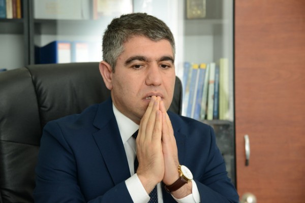 Vüqar Bayramov mandat qazandı 