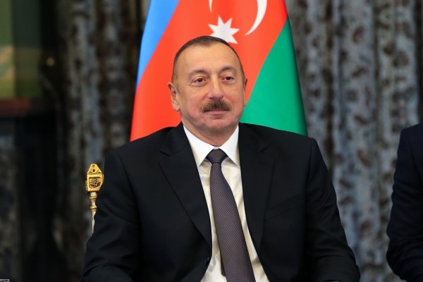Azərbaycan Prezidenti Küveytin Baş Naziri ilə görüşdü 