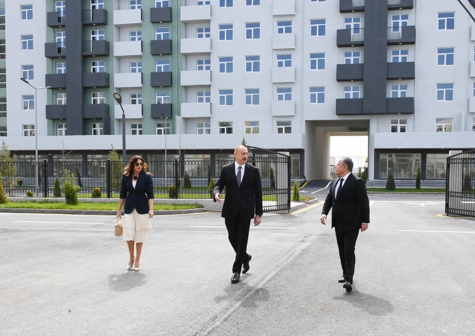 Prezident və xanımı Hövsan yaşayış kompleksinin açılışını belə etdilər - FOTOLAR