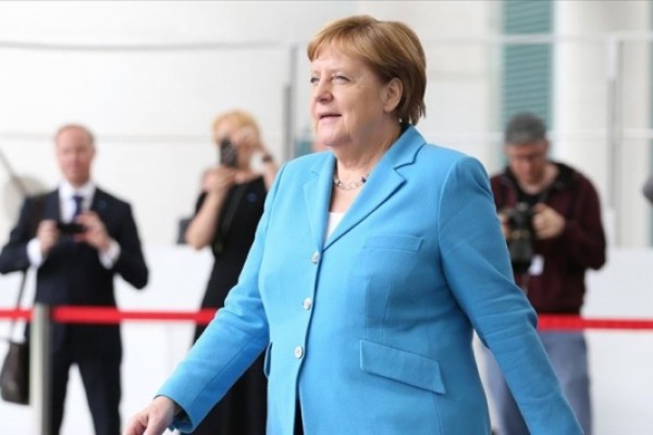 Almaniya kansleri Merkel karantindən çıxdı 