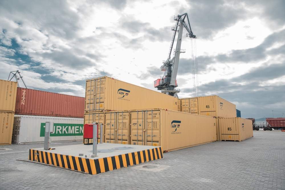 Yüklərin konteynerlərlə Orta Asiyaya fasiləsiz olaraq çatdırılması təmin edilir - FOTO