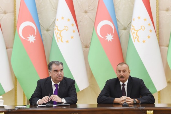 Azərbaycan və Tacikistan prezidentləri telefonla danışdı