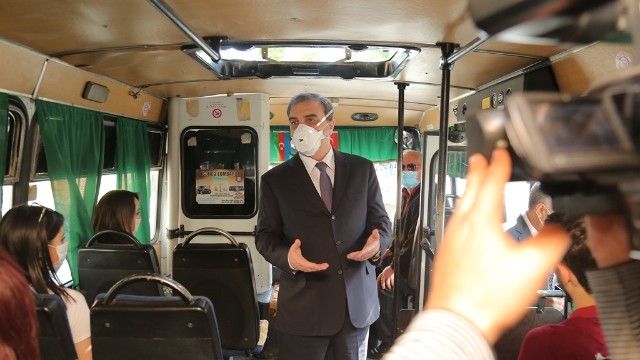 İcra başçısı avtobusa minib, insanları marifləndirdi -FOTOLAR
