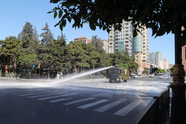 Bakı şəhəri yenə dezinfeksiya edildi - FOTOLAR