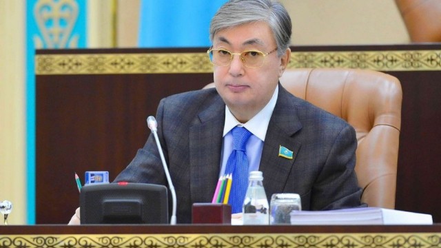 Qazaxıstan prezidenti səhiyyə nazirini istefaya göndərdi 