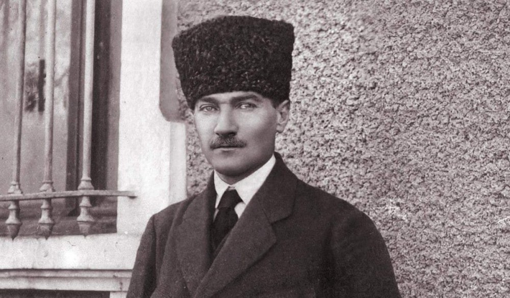 "Atatürk" obrazını canlandırmaq üçün 8 kq arıqladı - FOTO