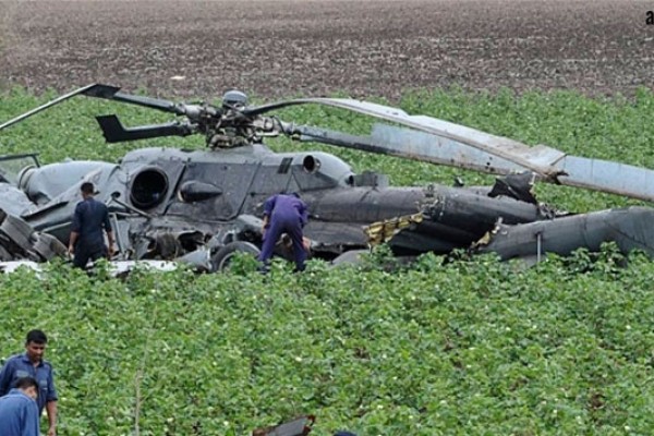 Hərbi helikopter qəzaya düşdü: 2 ölü - Keniyada