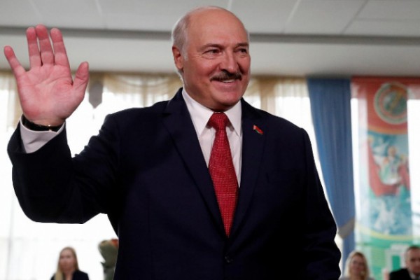 Lukaşenko yenidən prezident seçildi 