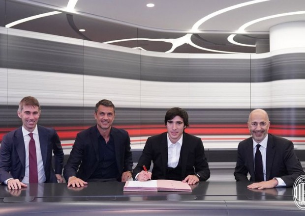 "Milan"dan yeni transfer 