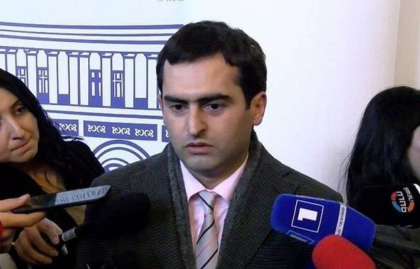 Azərbaycanlı hakerlər erməni naziri porno izləyərkən “yaxaladı” - FOTO