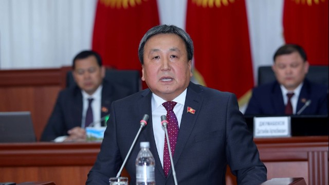 Qırğızıstan prezidentinin qardaşı döyüldü - VİDEO