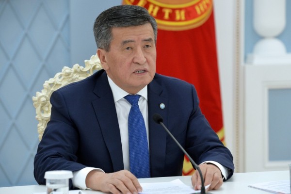 Qırğızıstanın  prezidenti yoxa çıxdı – Sərhədlər bağlandı