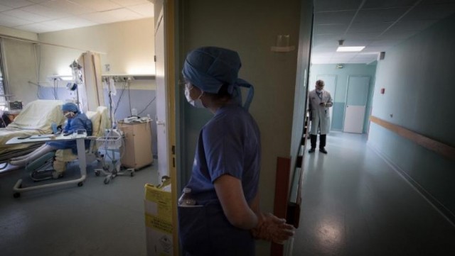 Son sutkada 30 min nəfərdə koronavirus aşkarlandı - Fransada