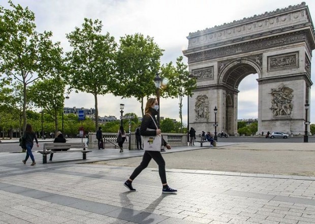 Şarl de Qoll meydanı boşaldıldı - Parisdə bomba həyəcanı
