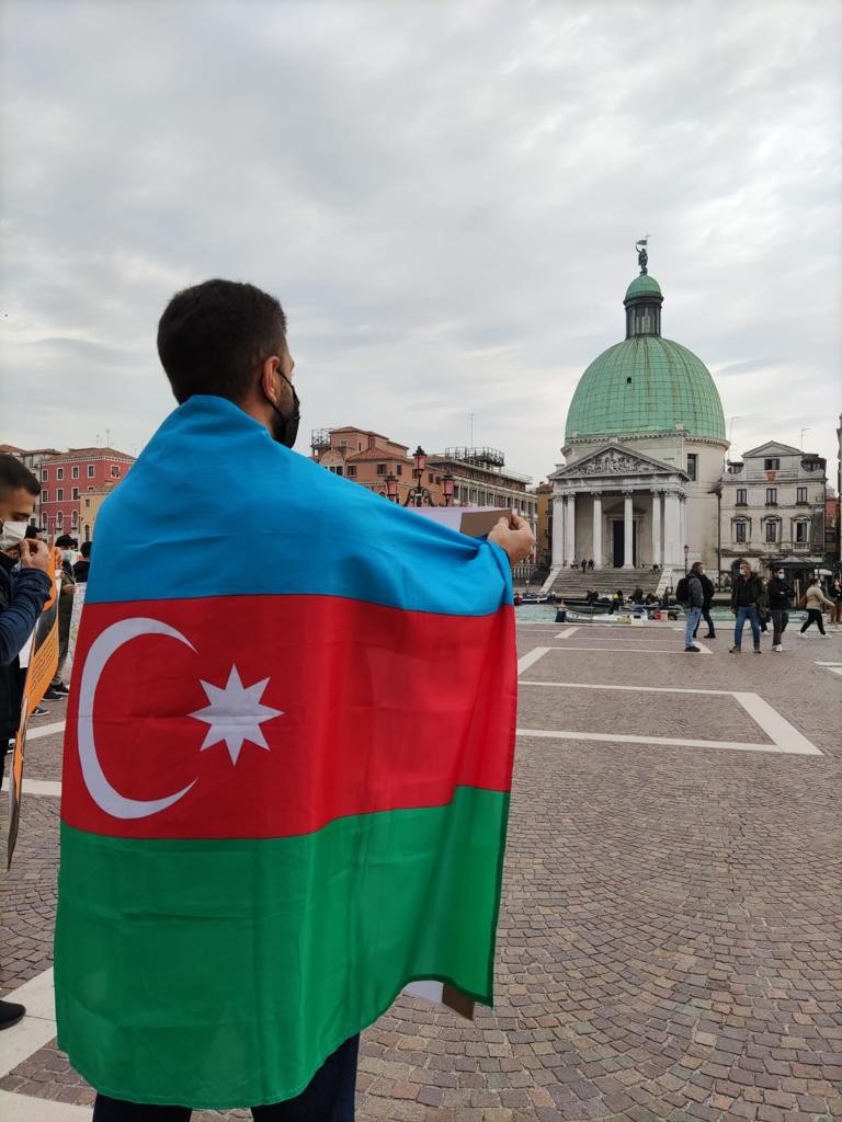 Venesiyada erməni terroruna etiraz edildi - FOTOLAR
