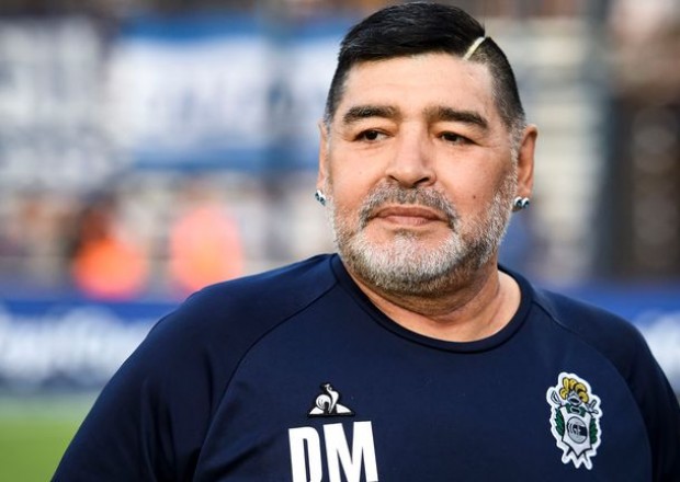 Maradonanın qadın paltarında GÖRÜNTÜLƏRİ YAYILDI