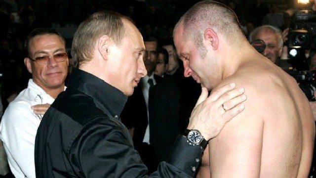 Putinin dostu koronavirus xəstəxanasına yerləşdirildi 