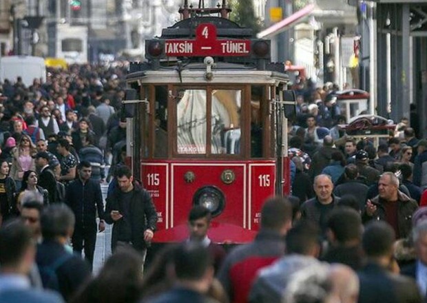 İstanbul əhalisinin sayı azalır 