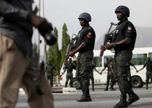 Nigeriyada silahlılar yüzlərlə tələbəni qaçırdı 