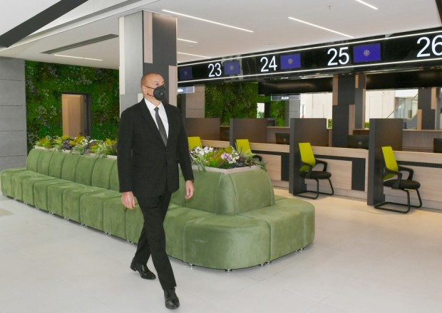İlham Əliyev 4 saylı DOST mərkəzinin açılışında - FOTOLAR (YENİLƏNİB)