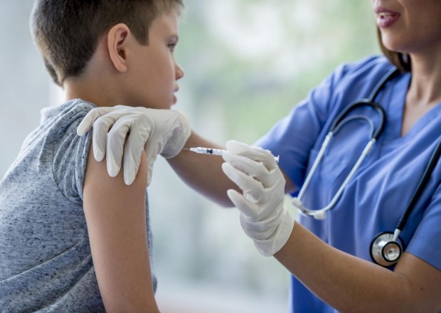 "Uşaqlar arasında vaksinasiyanın aparılması tövsiyə edilmir" - İnfeksionist